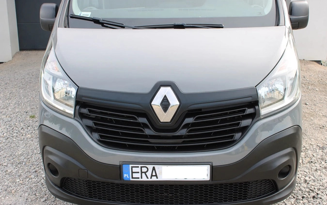 Renault Trafic cena 42700 przebieg: 227000, rok produkcji 2015 z Radomsko małe 211